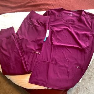 Cherokee Infinity Jogger Scrub Set Maroon